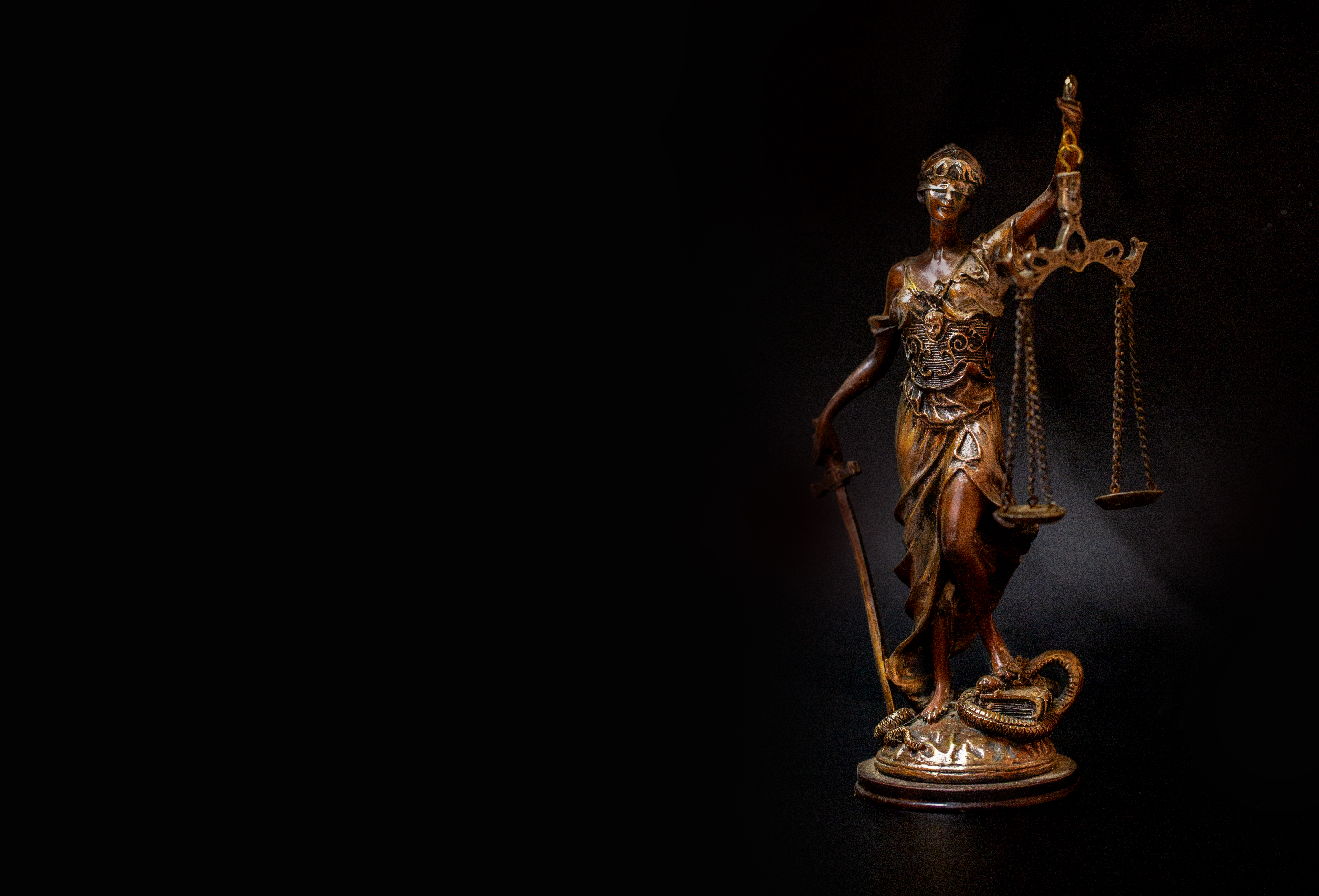 Hatalom és igazságszolgáltatás: legyen-e mentelmi joga a bíráknak?