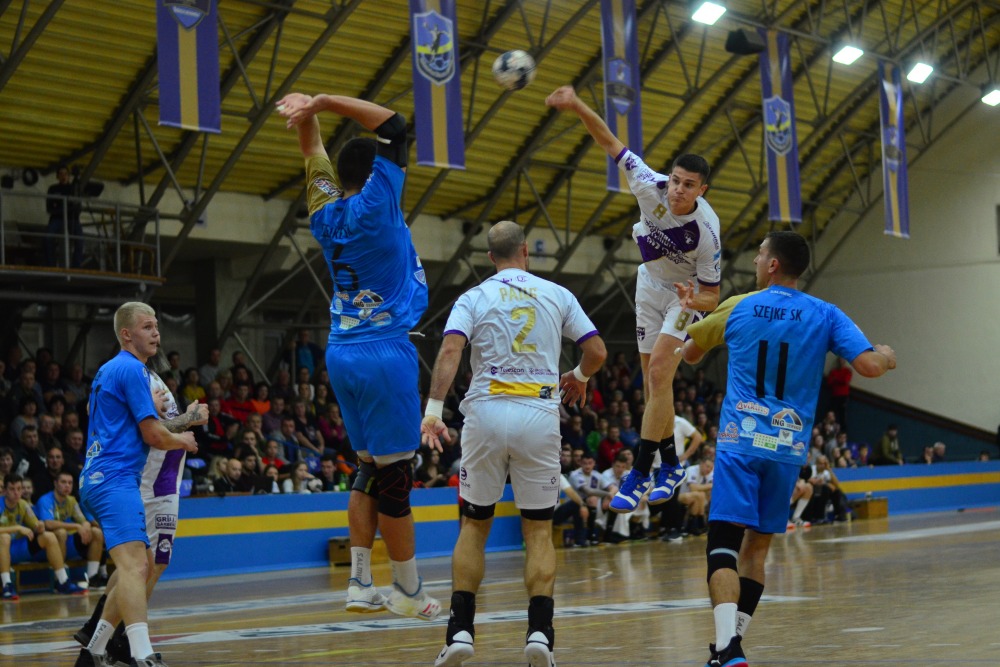 Első ligás ellenfél