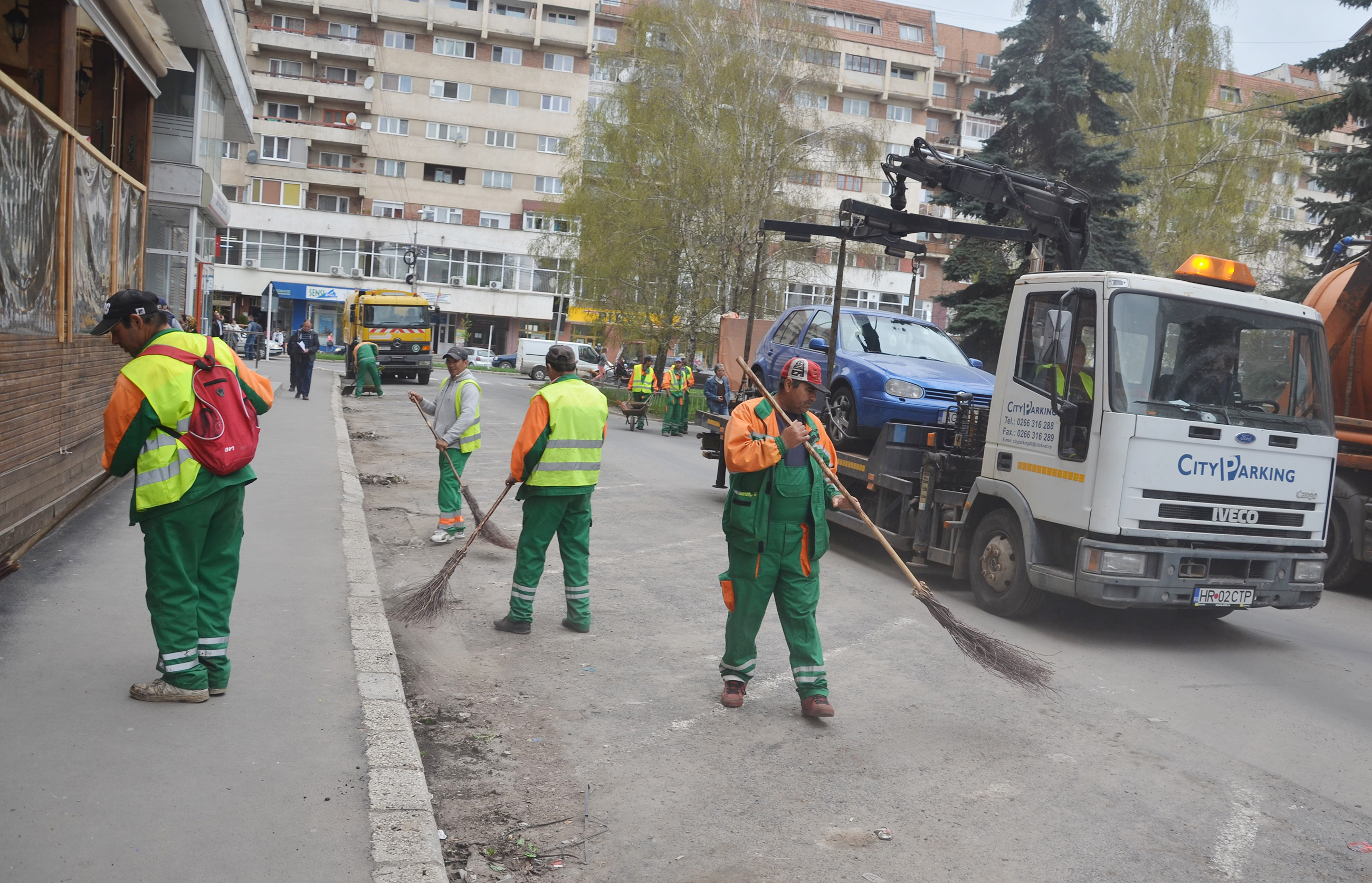 Csíkszereda: Egy nappal tolódik a tavaszi nagytakarítás