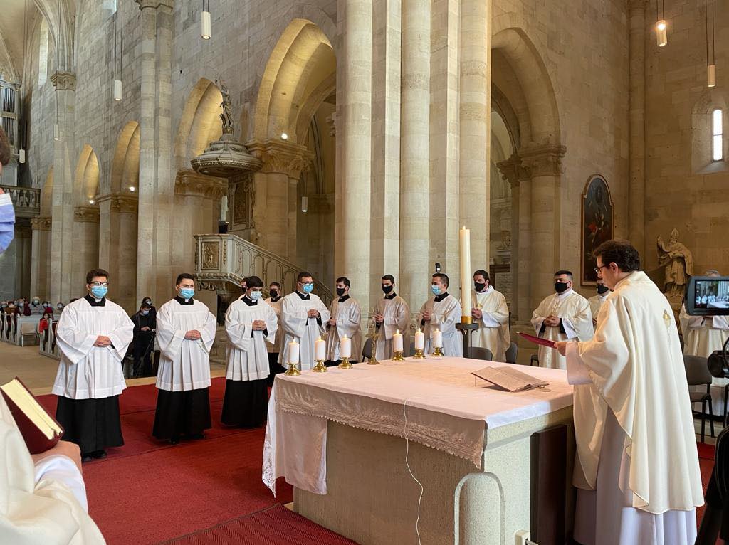 Új helyen szolgálják Istent és a híveket