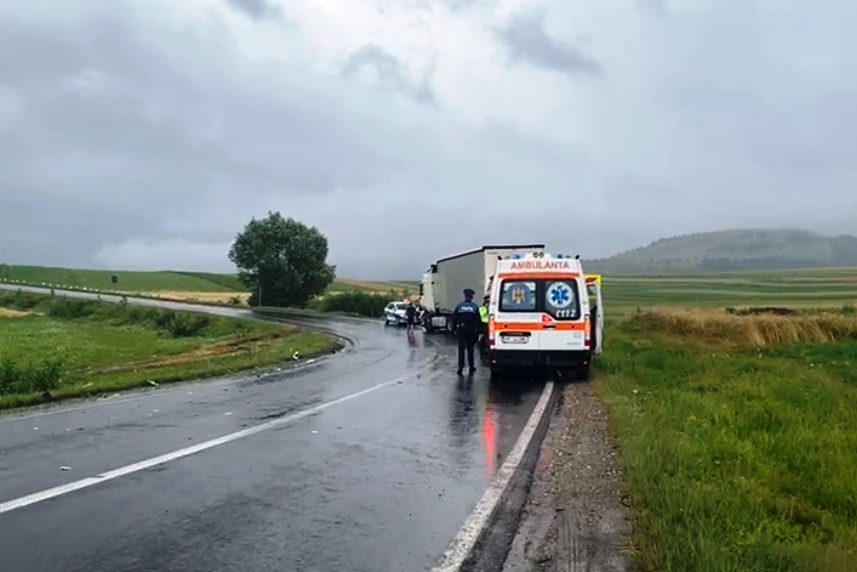 Két kamion ütközött össze Csíkborzsova közelében