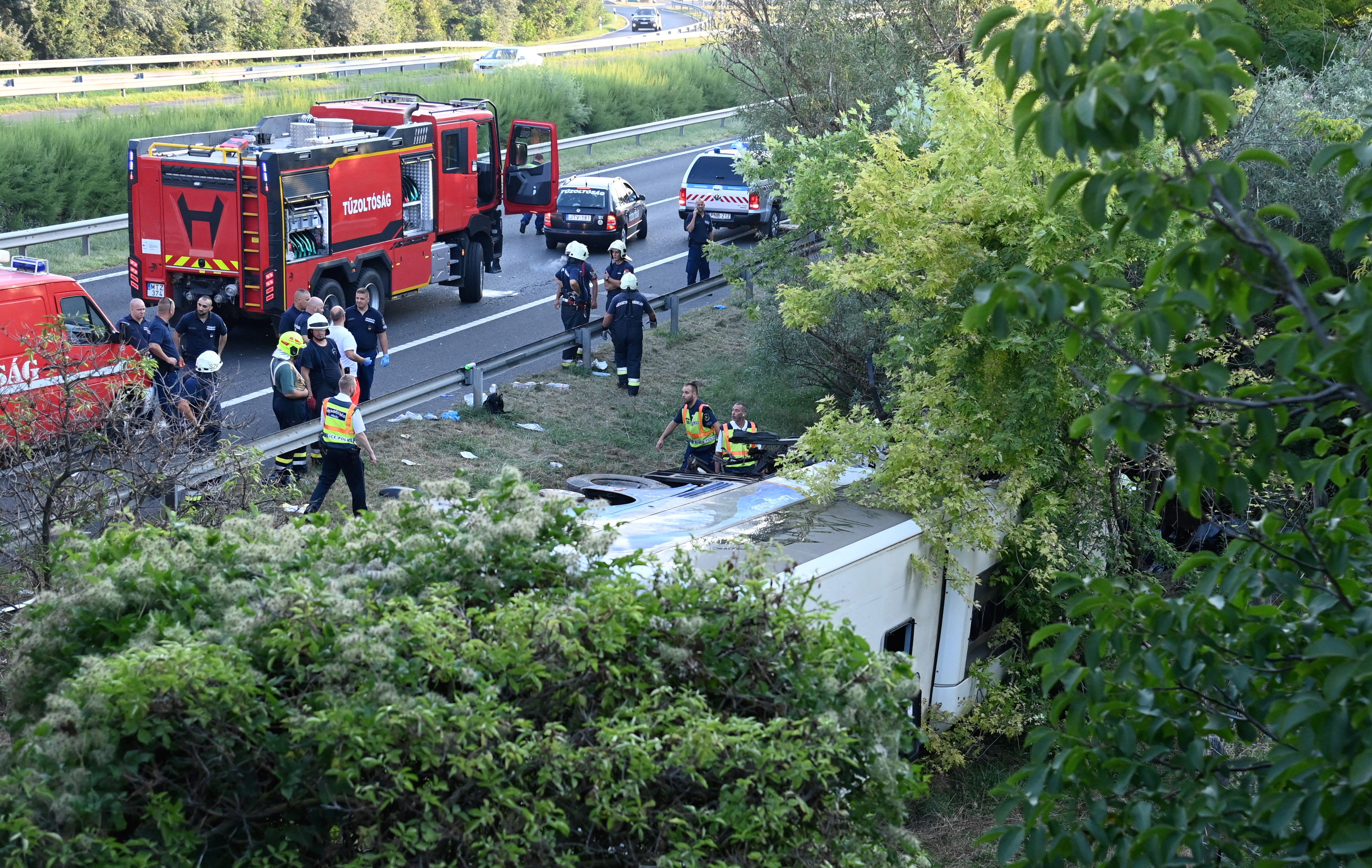 Nyolcan meghaltak egy magyarországi buszbalesetben