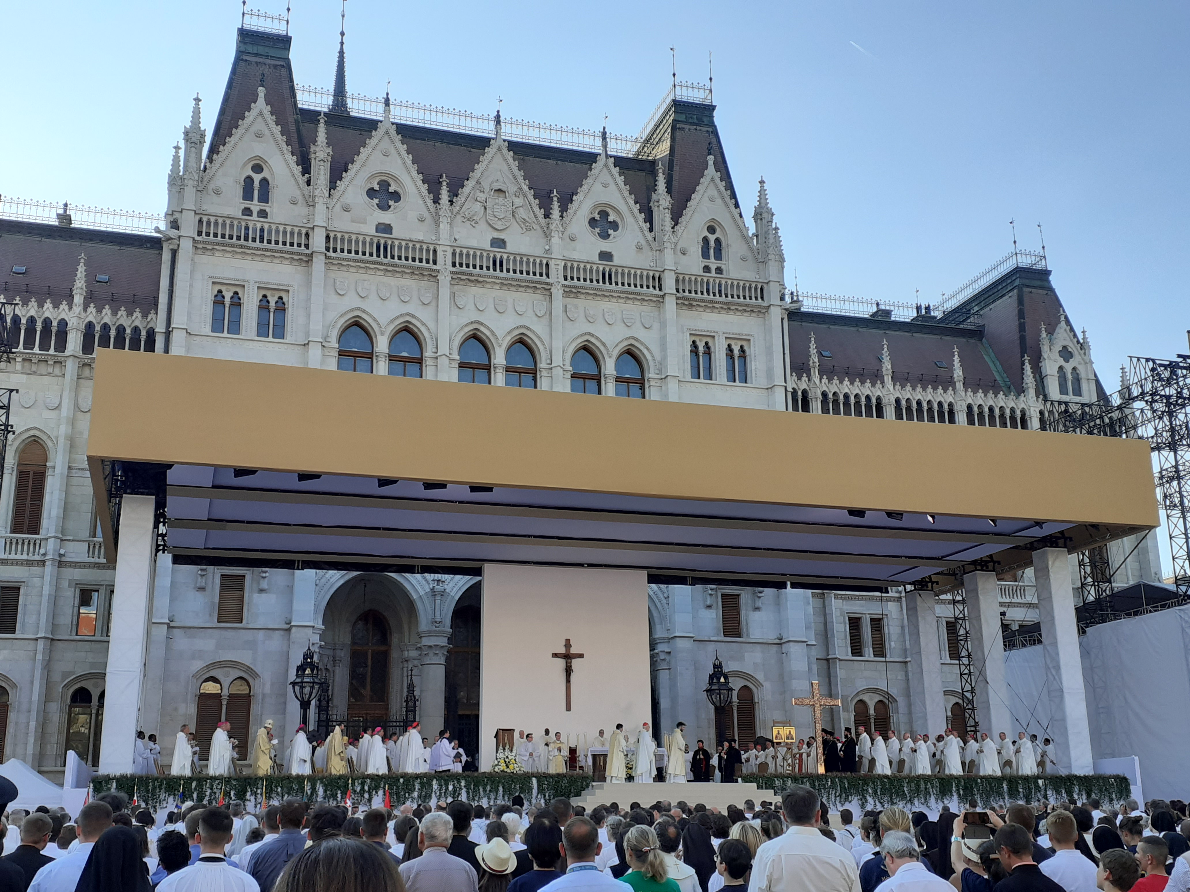 52. Nemzetközi Eucharisztikus Kongresszus: MeNEK a küpükhöz