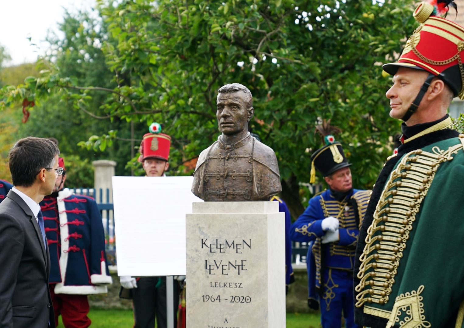 Frissítve! Oklánd: szobrot és Tiszteletbeli Székelyeket avattak