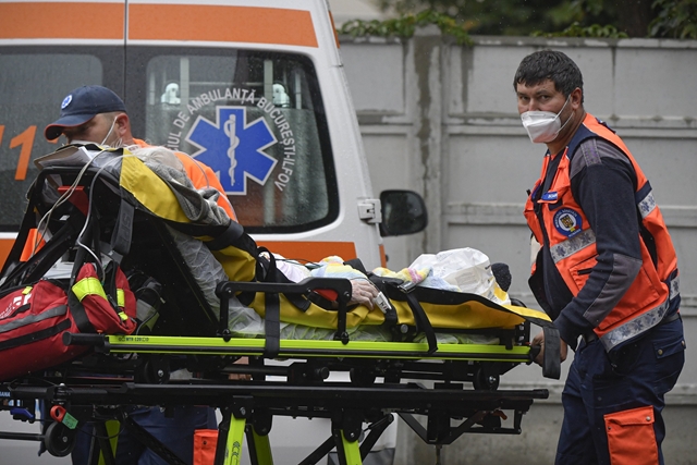 Hat súlyos állapotban lévő Covid-beteget szállítanak Németországba